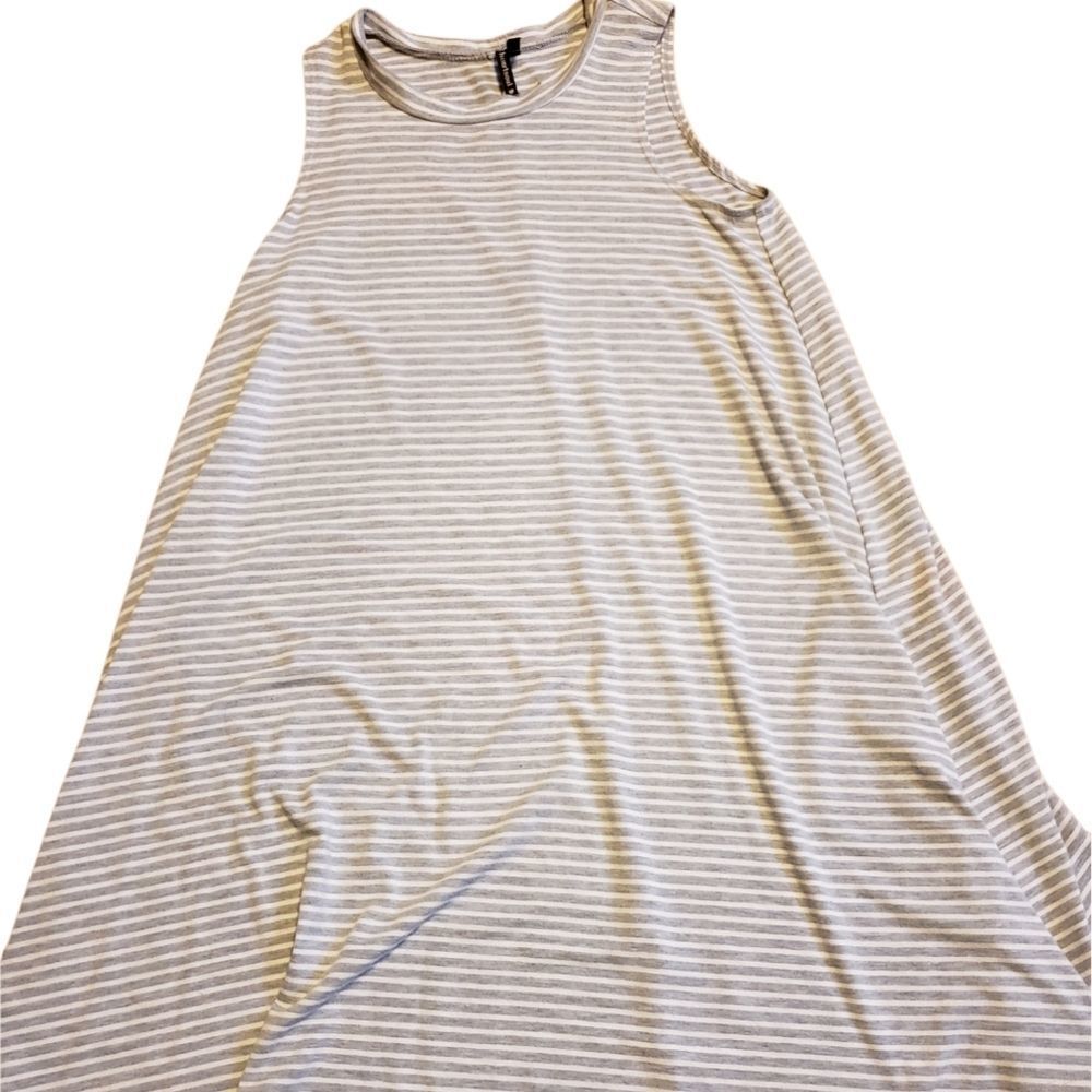 🛍️Striped grey and white high neck knee lenth dress
